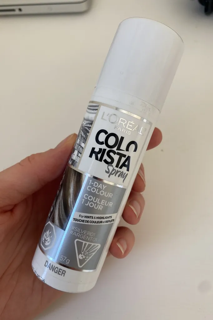Silver L’Oreal 1 Day Color Spray photo 1