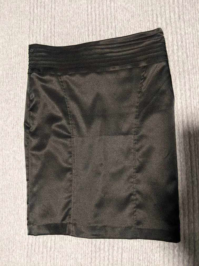 Black Satin Skirt: Size 3/4 photo 1