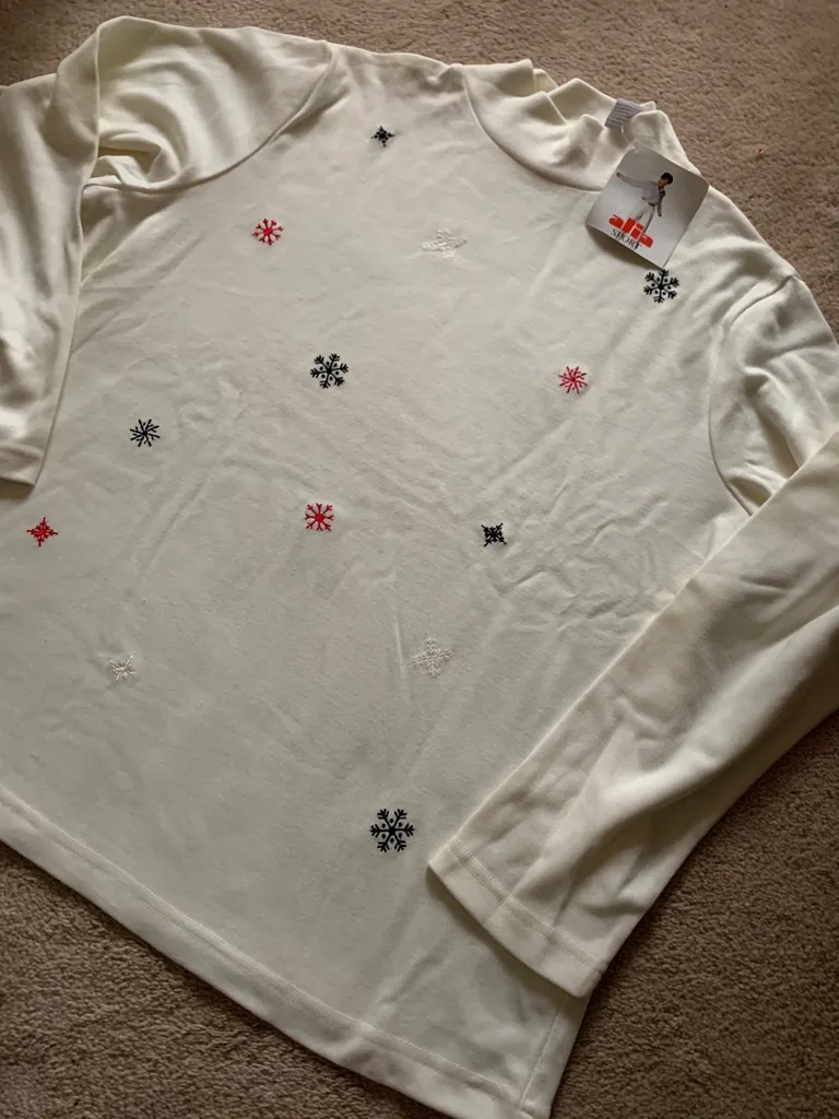 Soft Snowflake Mock Neck Long sleeve photo 1