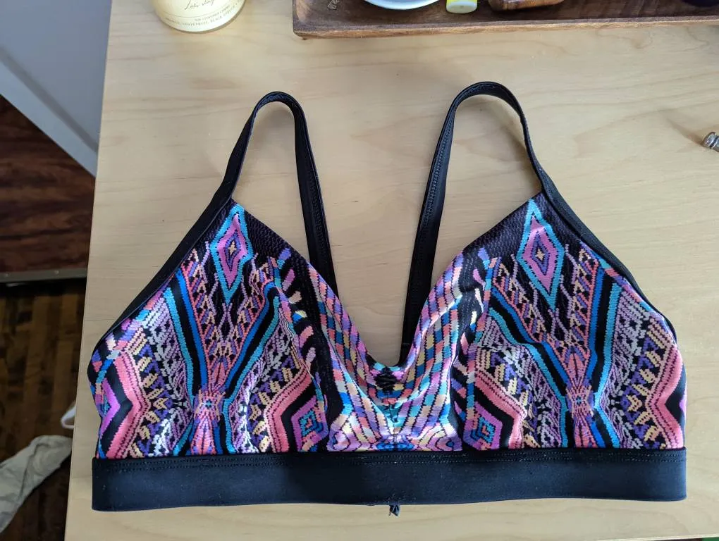 Large Cup Body Glove Swimsuit Top photo 1