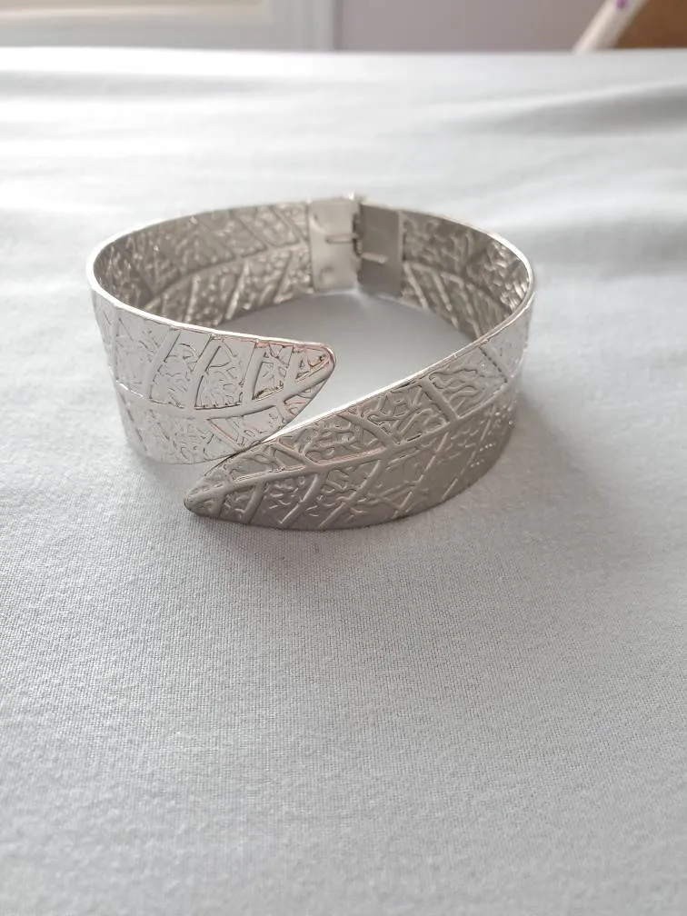 Silver Leaf Bracelet photo 1