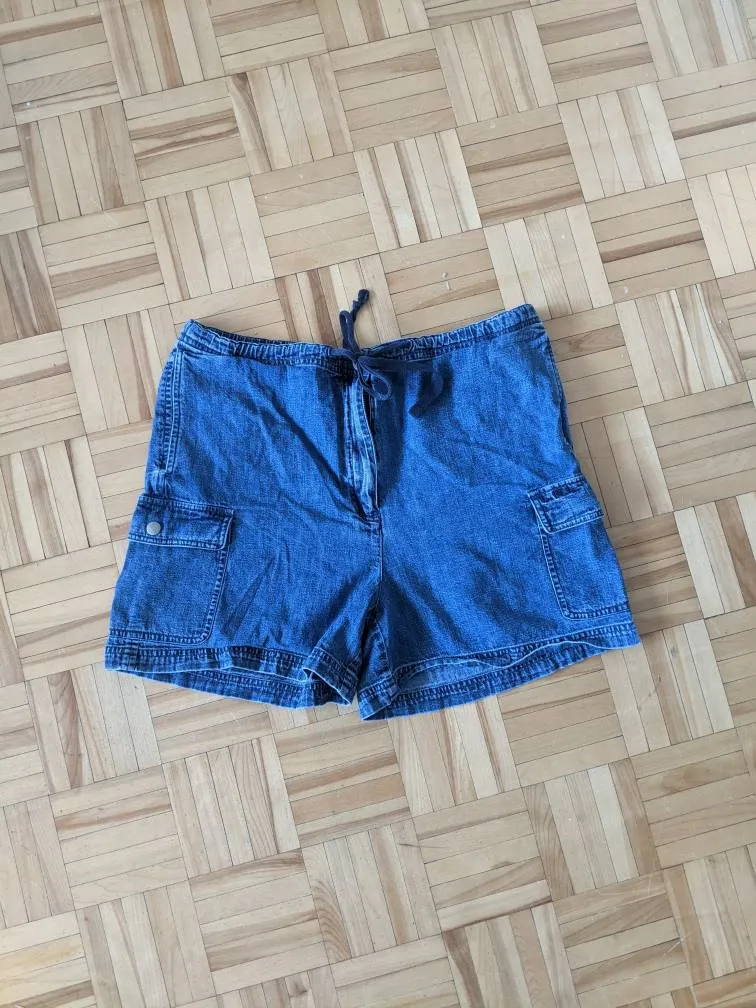Ralph Lauren tie-waist shorts photo 1