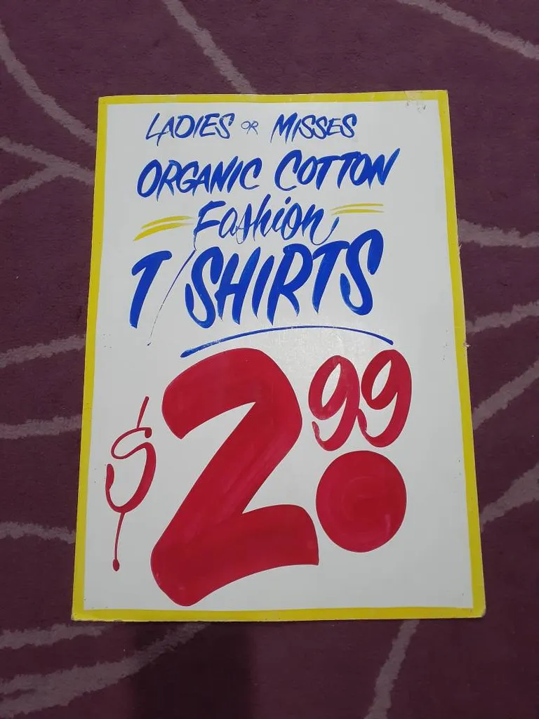 Honest Ed's Handpainted Sign photo 1