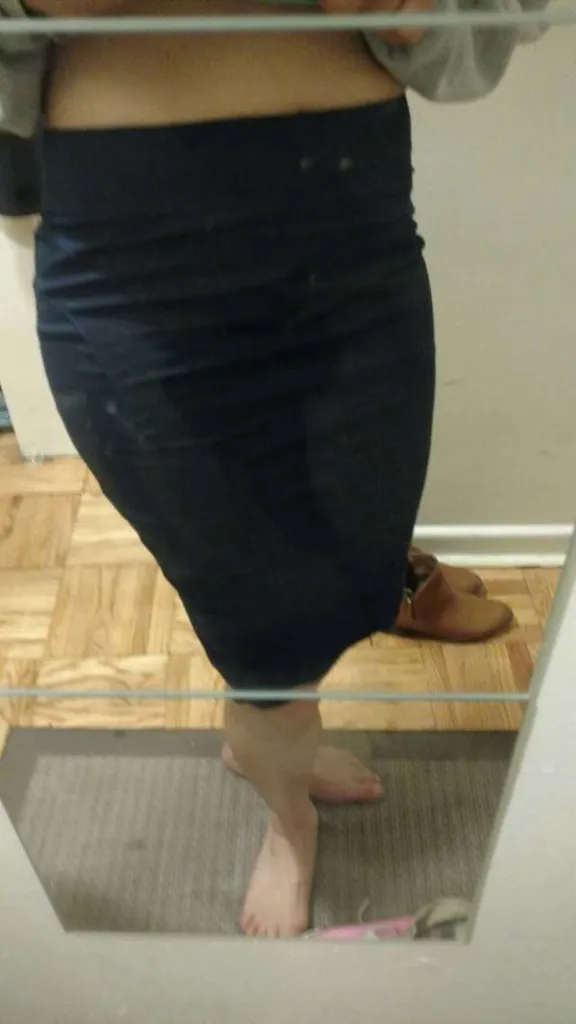 Navy Blue Pencil Skirt, Size 6, Back Slit photo 1