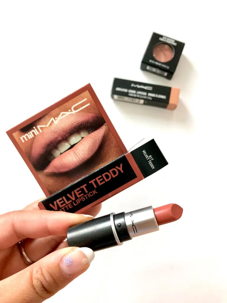 Mac Velvet Teddy Matte Lipstick photo 1