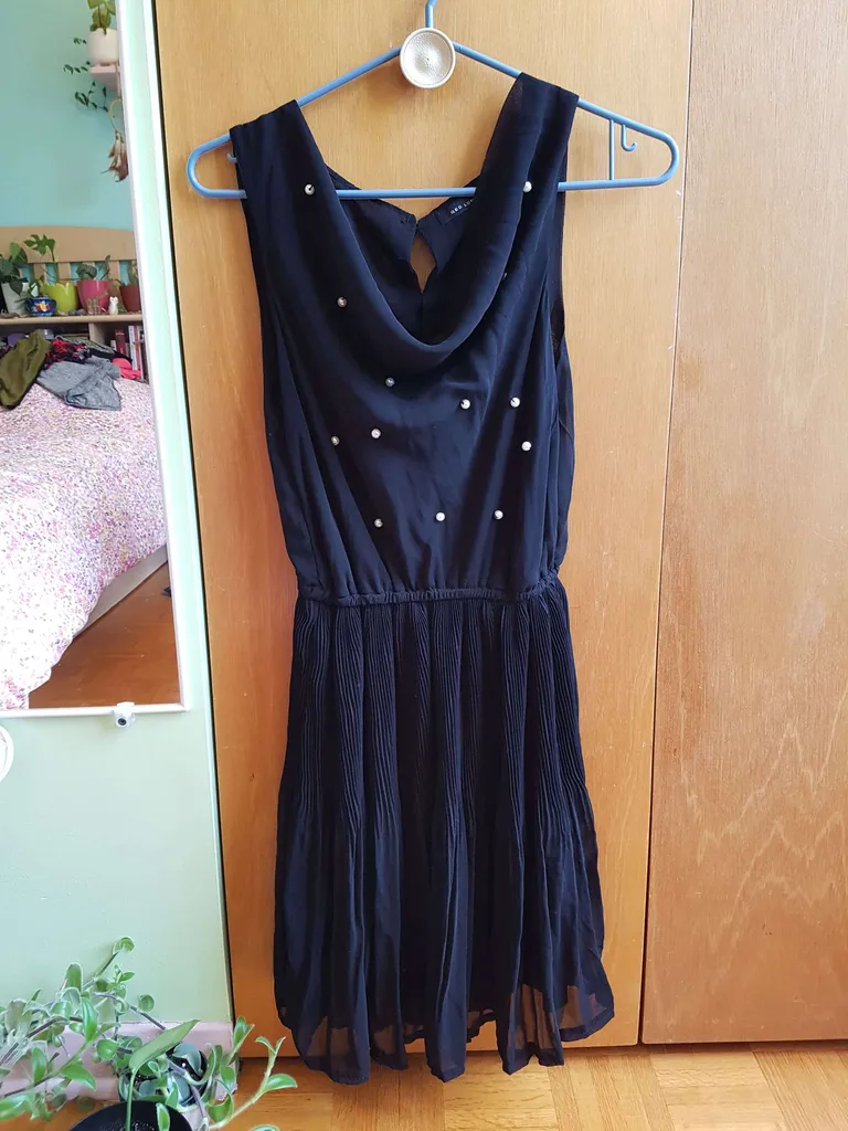 Black dress size S-M photo 1