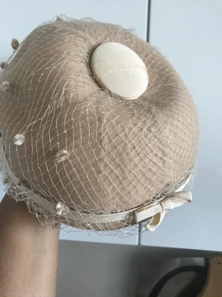 Vintage Hat With Netting photo 1