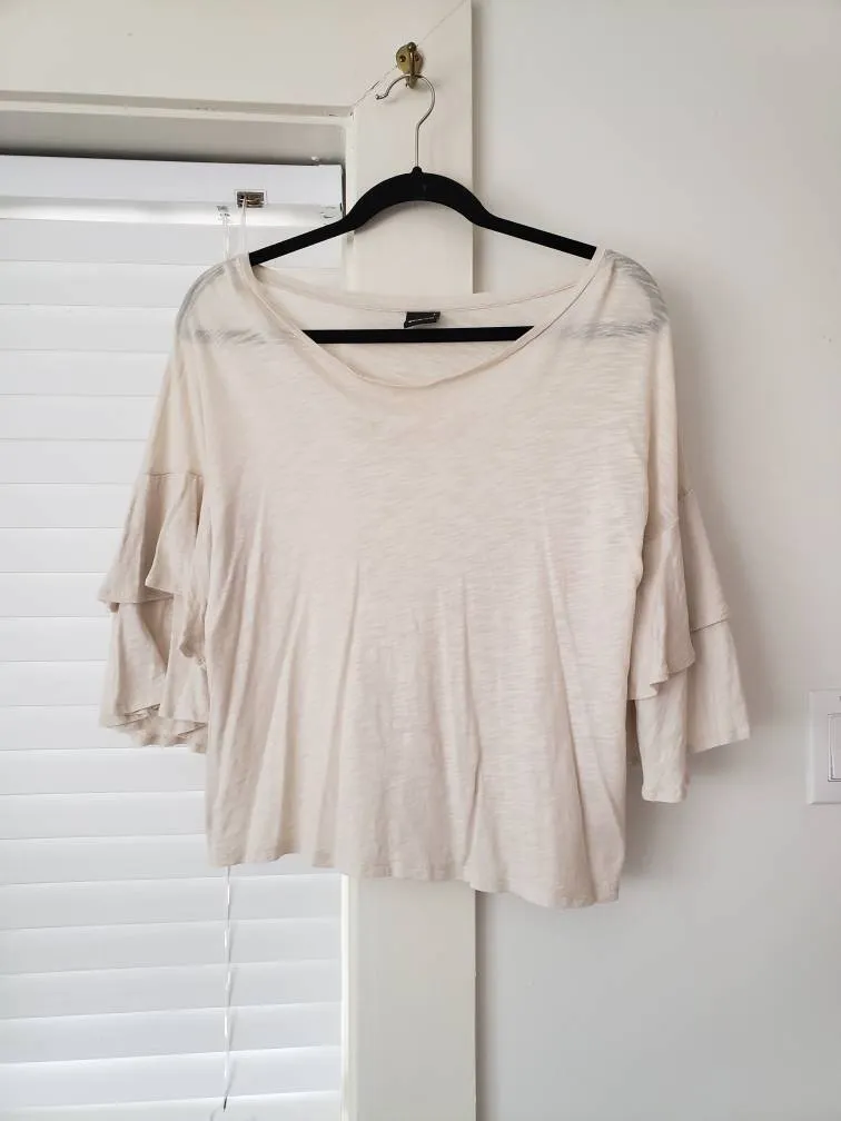 Cream-coloured Short-sleeved Blouse photo 1