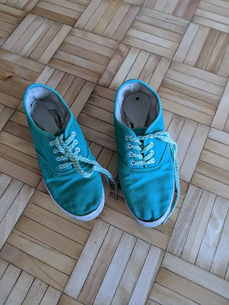Sz 8 Green Shoes for Beans photo 1