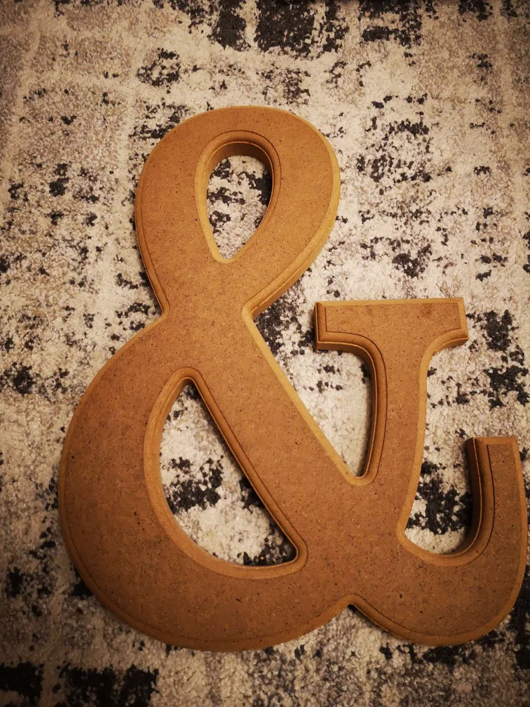 Decorative '&' Sign photo 1