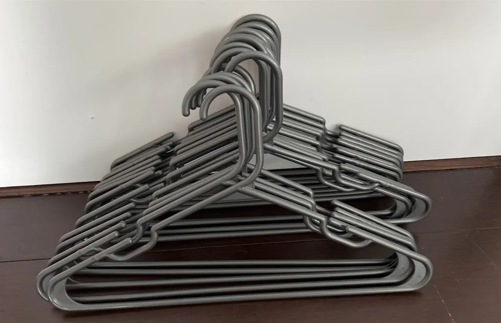 16 Grey Hangers photo 1