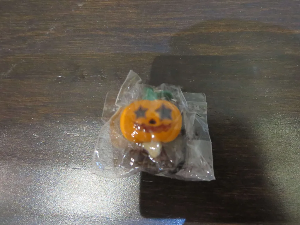 Super Mario Pumpkin Phone Charm photo 1