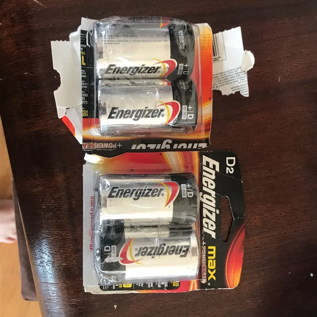 4 BN D2 Batteries photo 1