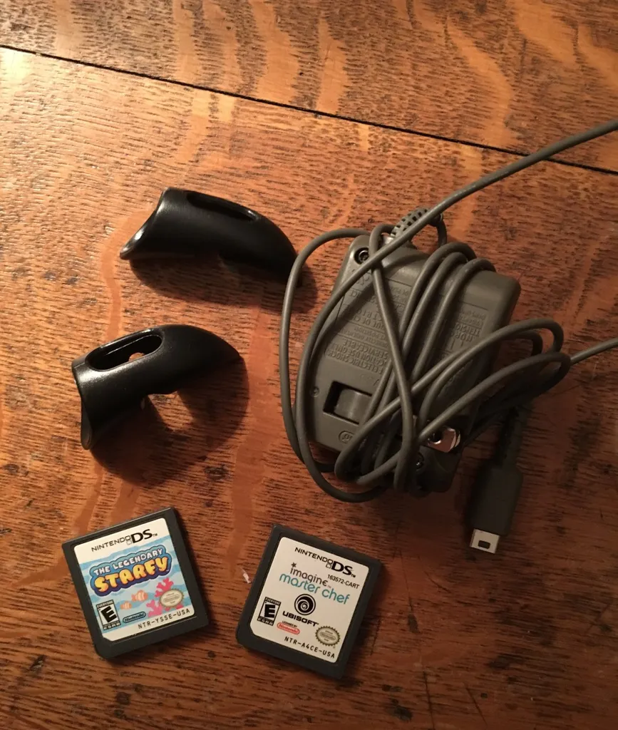 DS games And Accessories photo 1