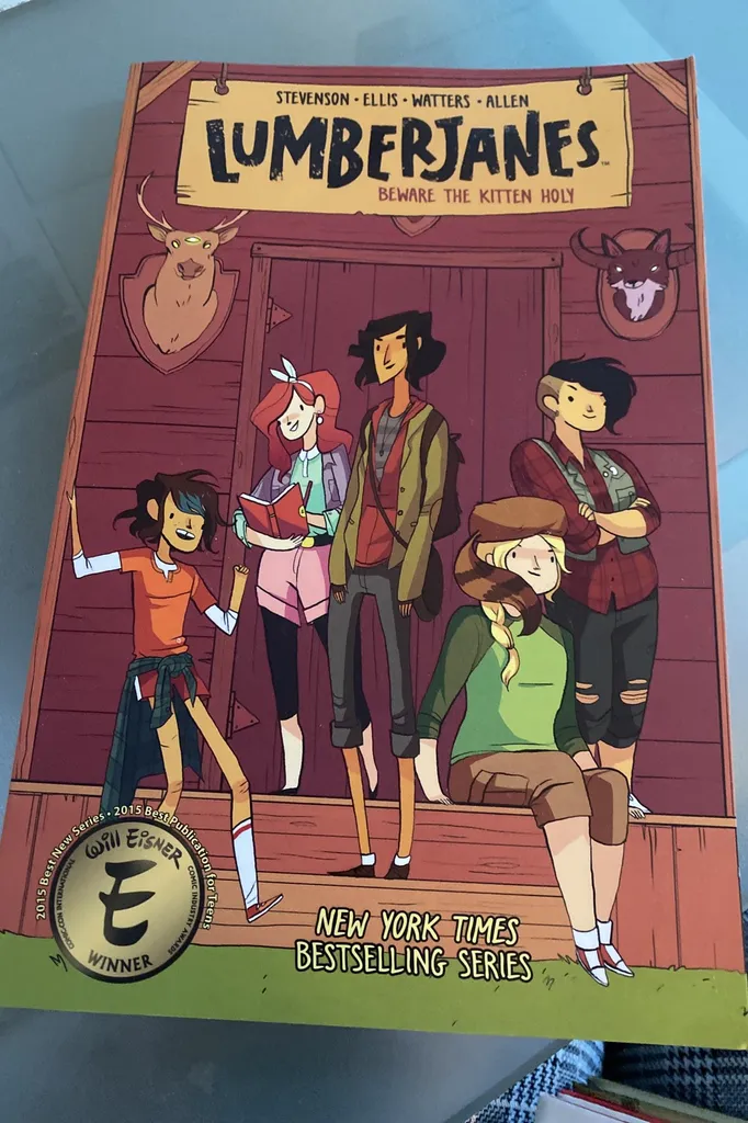 Graphic Novel - Lumberjanes photo 1