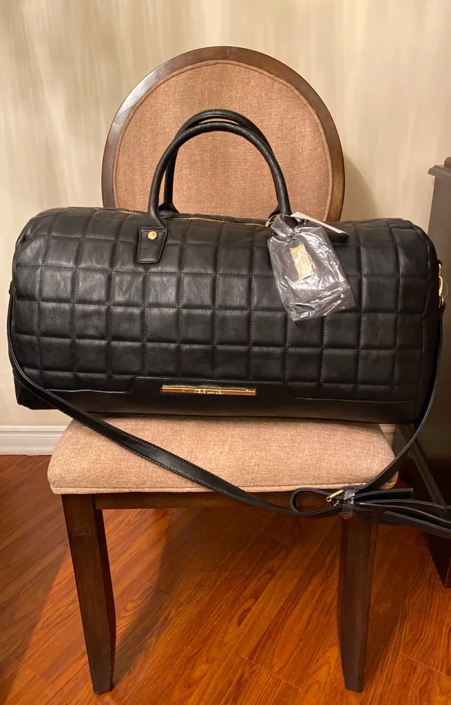 BNWT Steve Madden Weekend Back photo 1