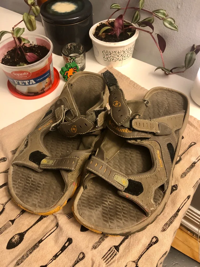 10.5 Men’s Sandals photo 1