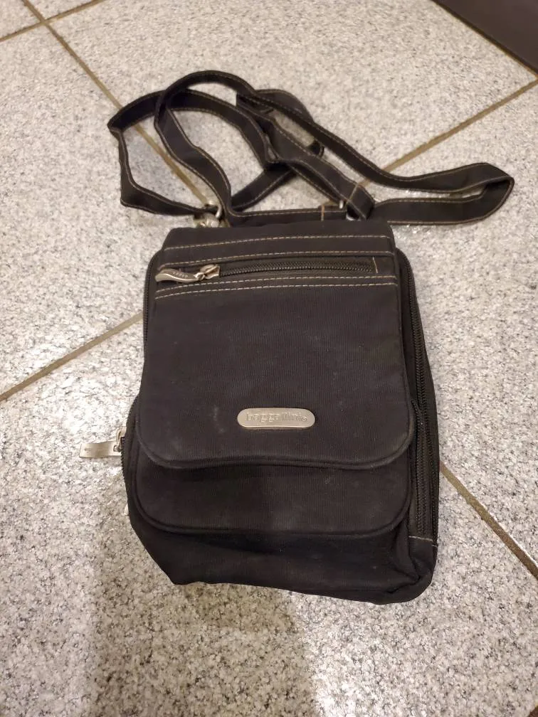 Black Baggallini Purse photo 1