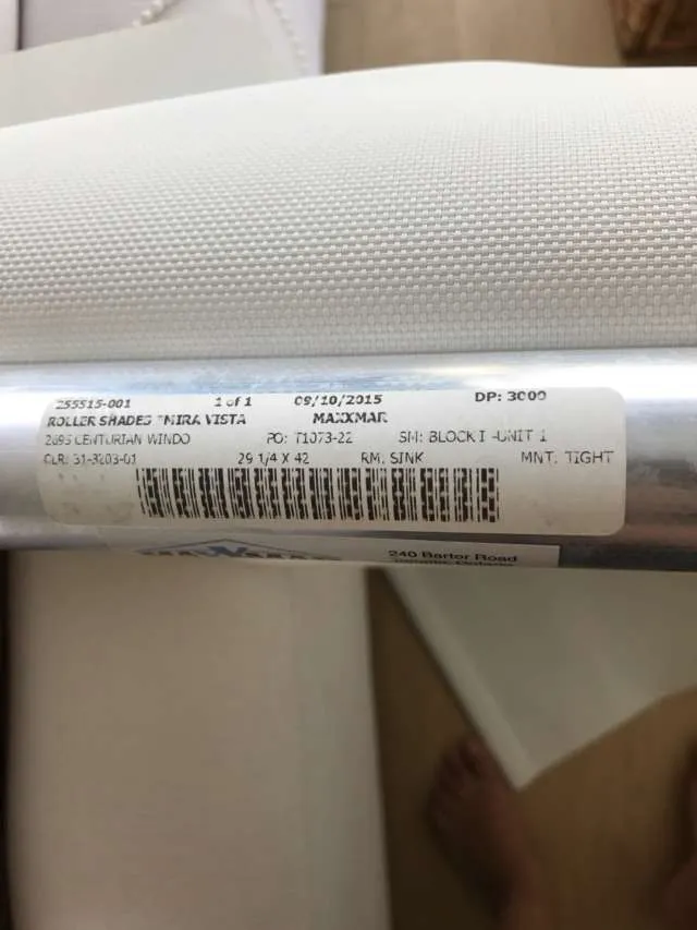 White Window blinds photo 1