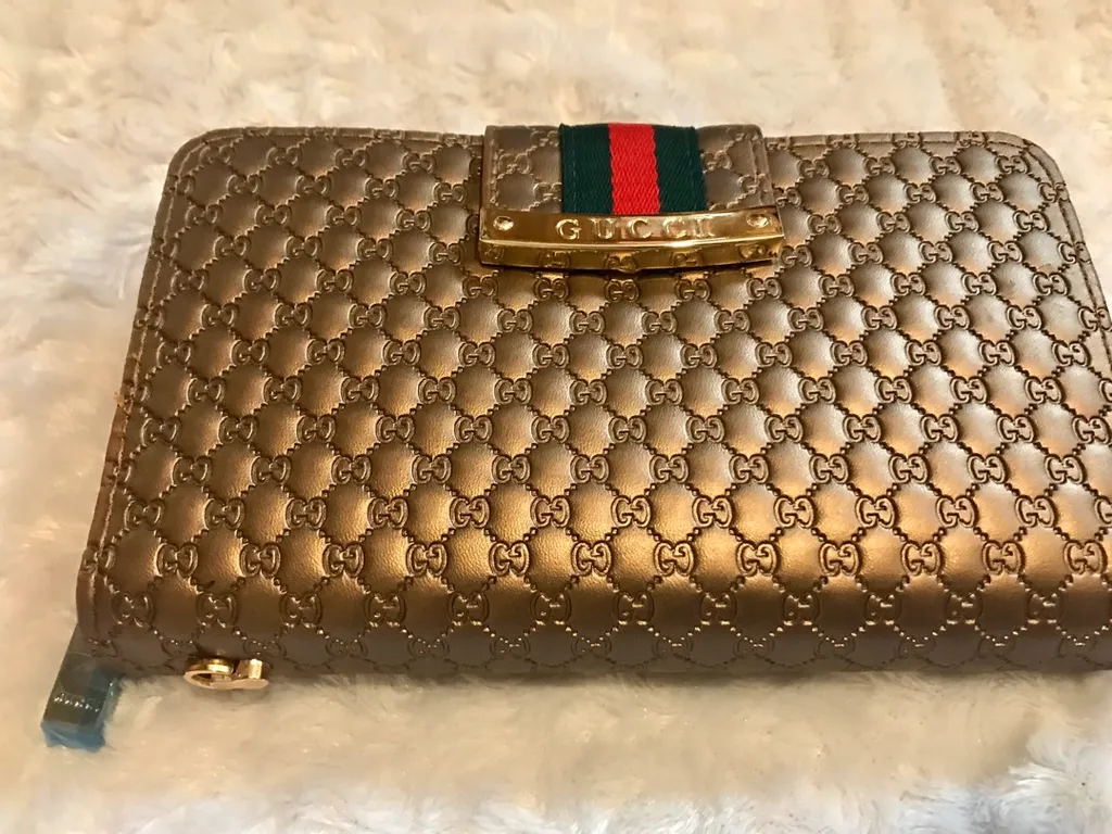 BNIP - Gucci Wallet photo 1