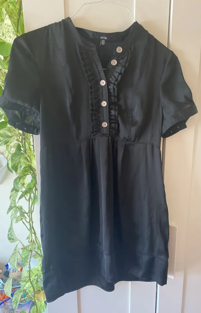 Size Small Satiny Black Top/dress photo 1