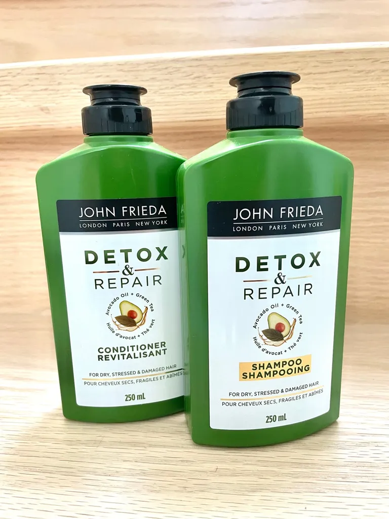 John Frieda Shampoo set photo 1