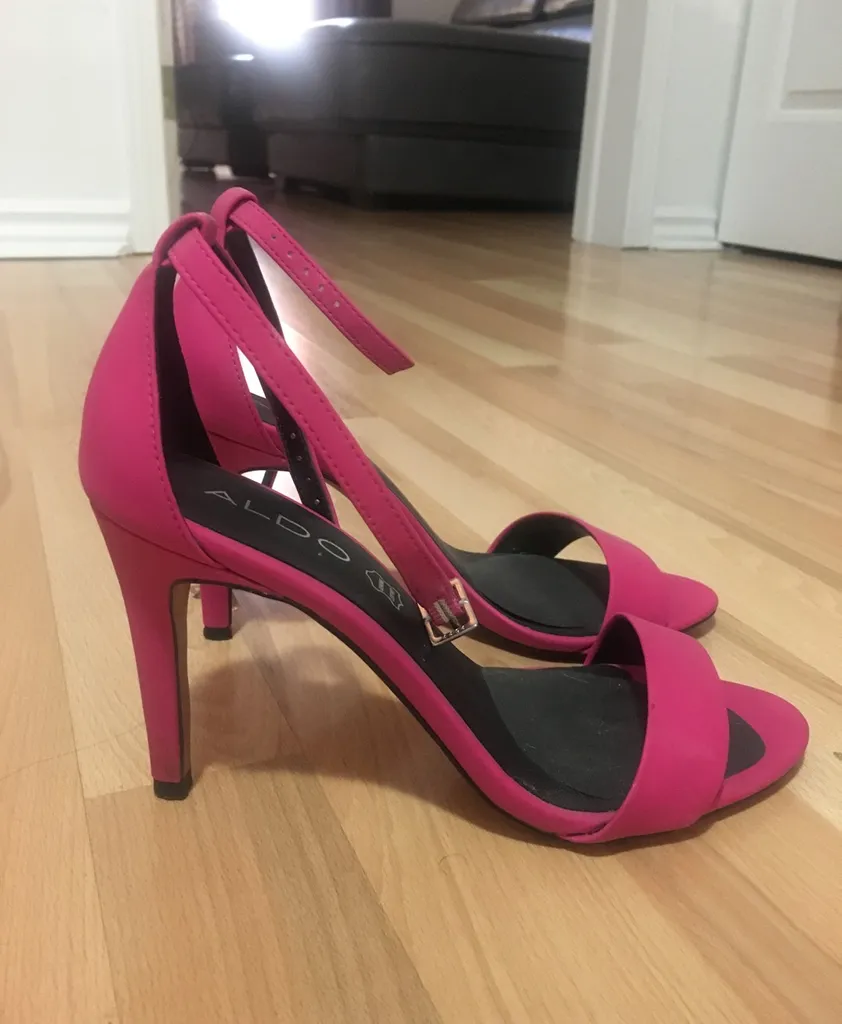 Aldo stilettos / talons hauts photo 1