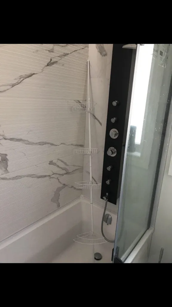 Pressure Shower Caddy photo 1