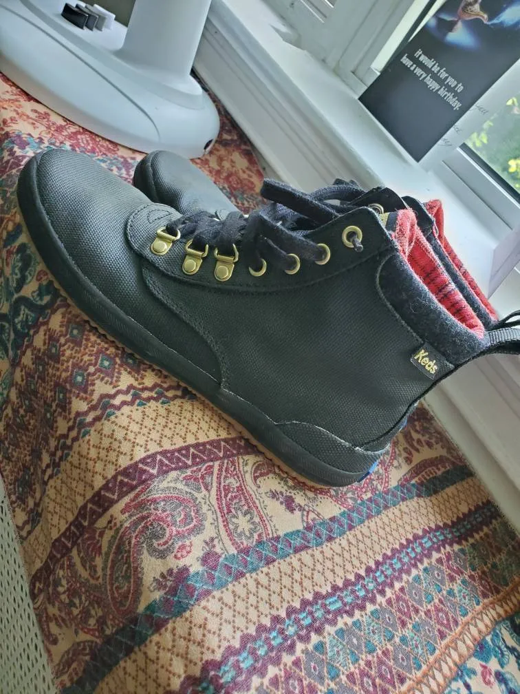 Flat Black Keds photo 1