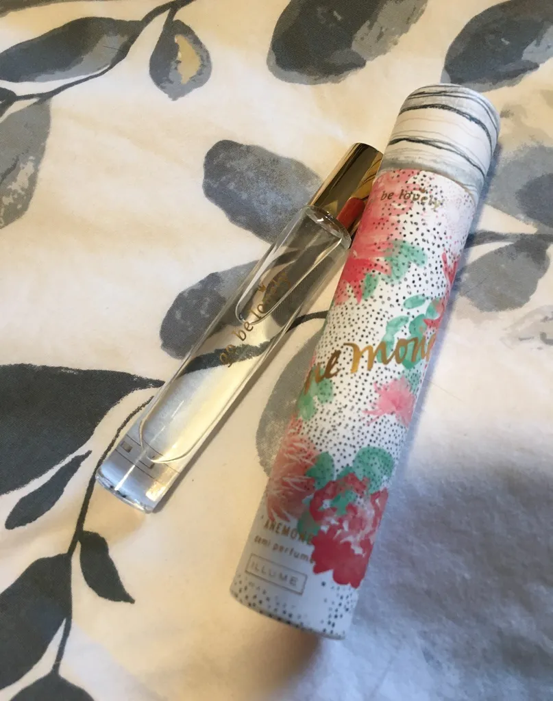 Illume Anemone Body Roller photo 1