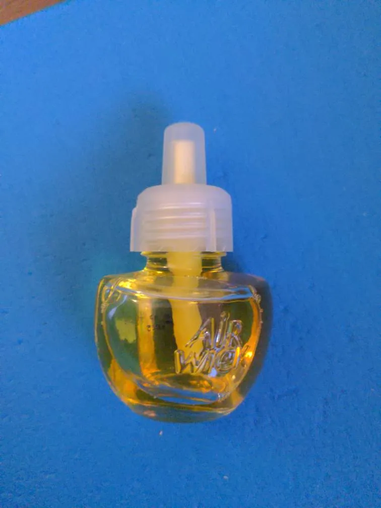 Free - Air Wick photo 1