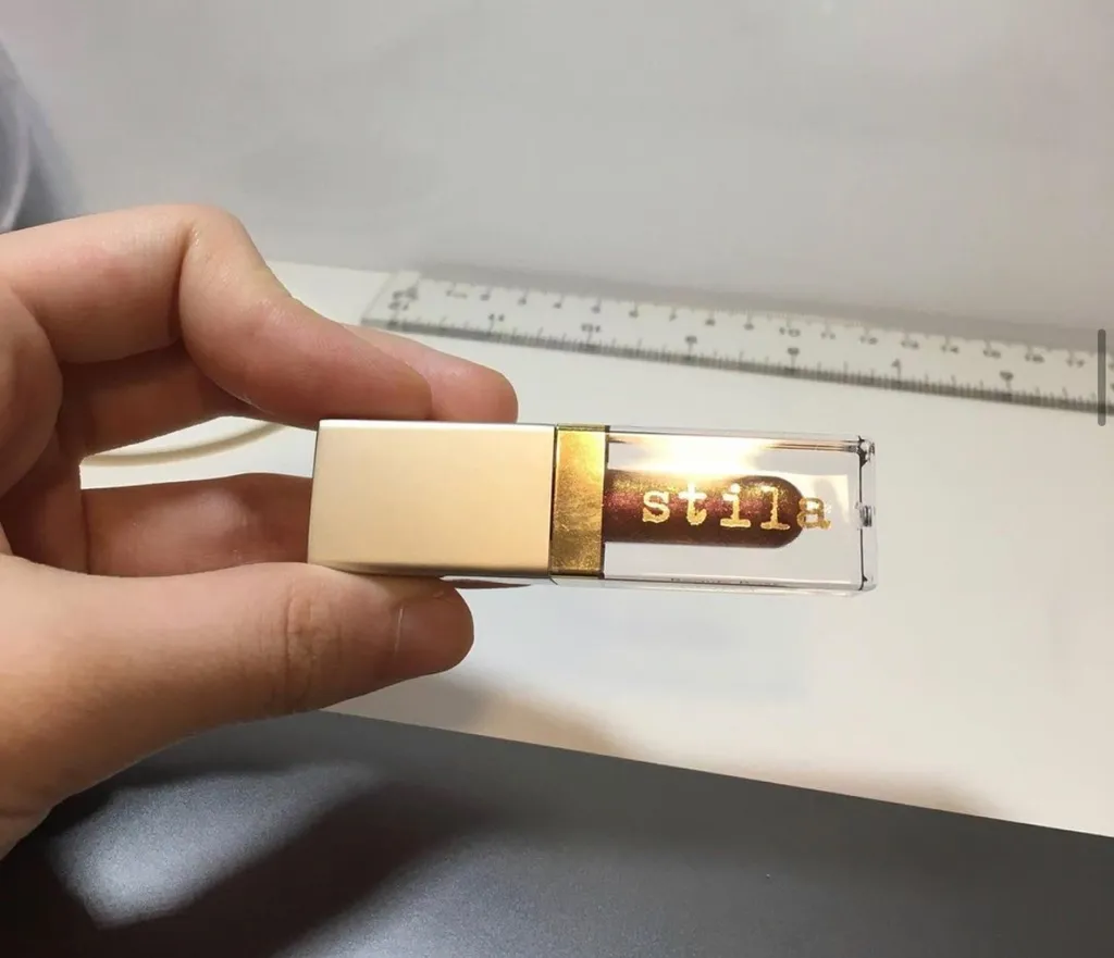 stila lip gloss photo 1