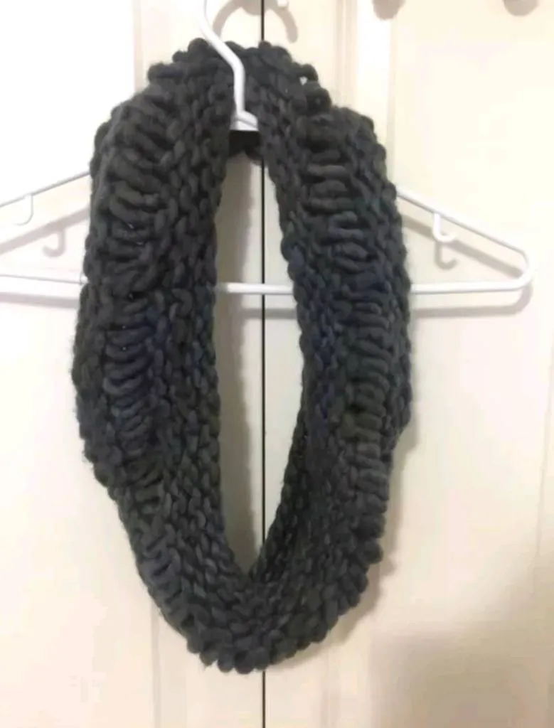 Handcrafted Scarf /Cowell photo 1