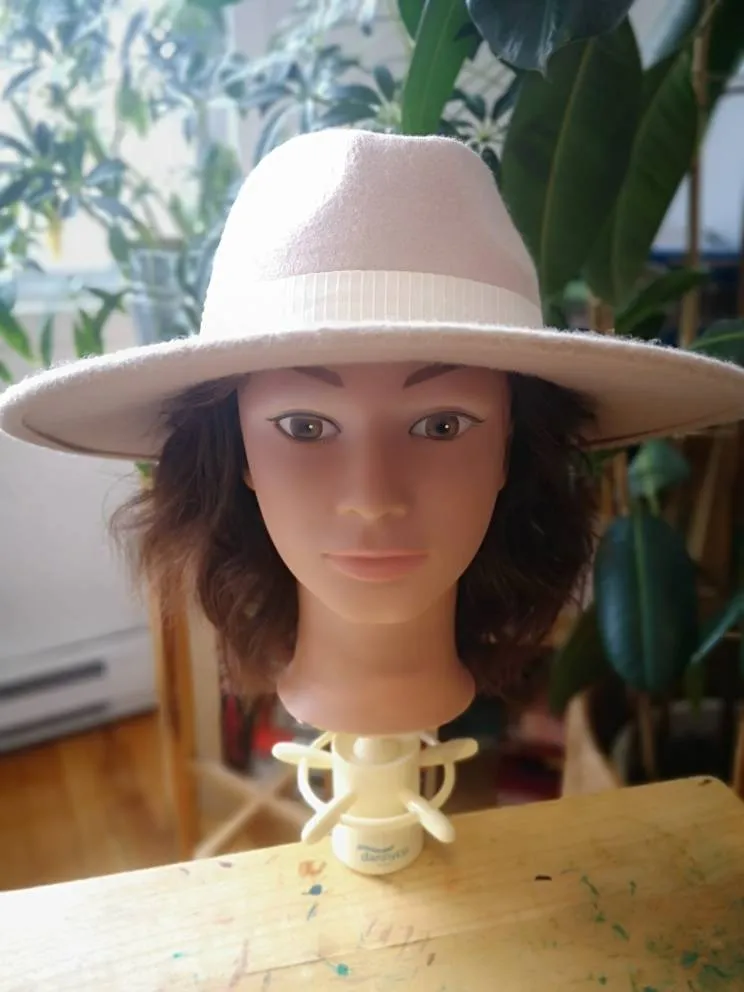 Sand Colored Felt Hat | Size S/M photo 1