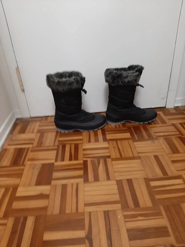 Women's Kamik Winter Boots photo 1