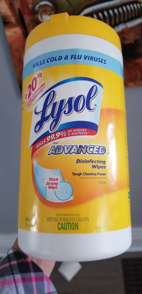 Lysop Wipes Lemon Scent photo 1