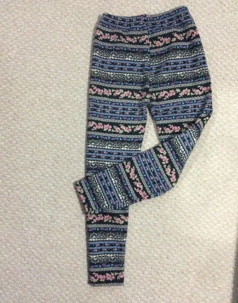 Leggings Pants photo 1