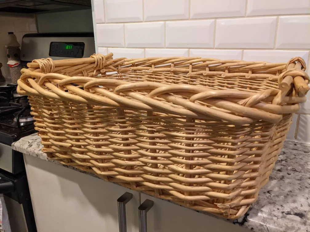 Large Wicker Basket. photo 1