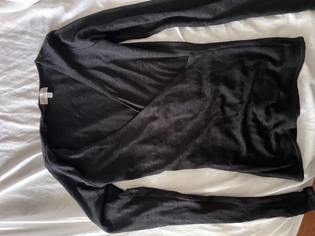 Wilfred Vneck black top size xxs photo 1