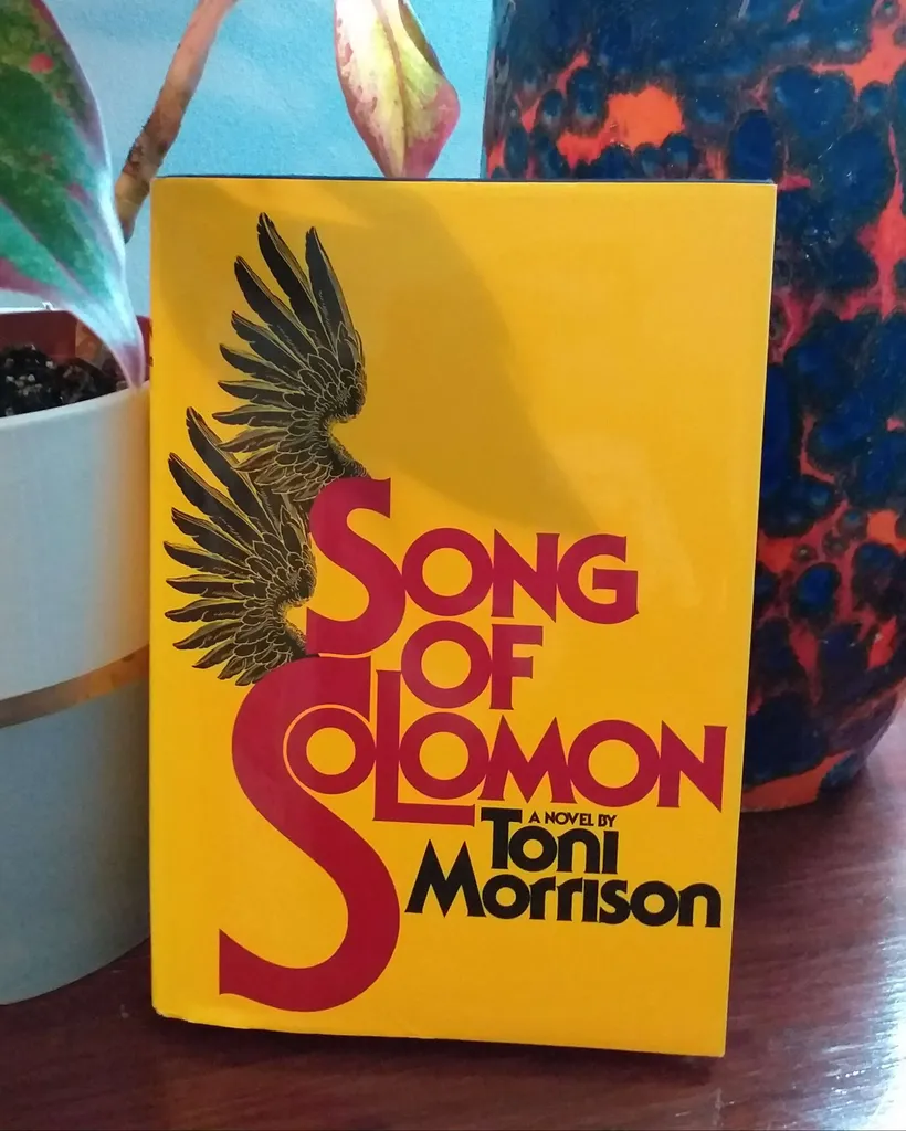 Toni Morrison Song of Solomon Hardcover. photo 1