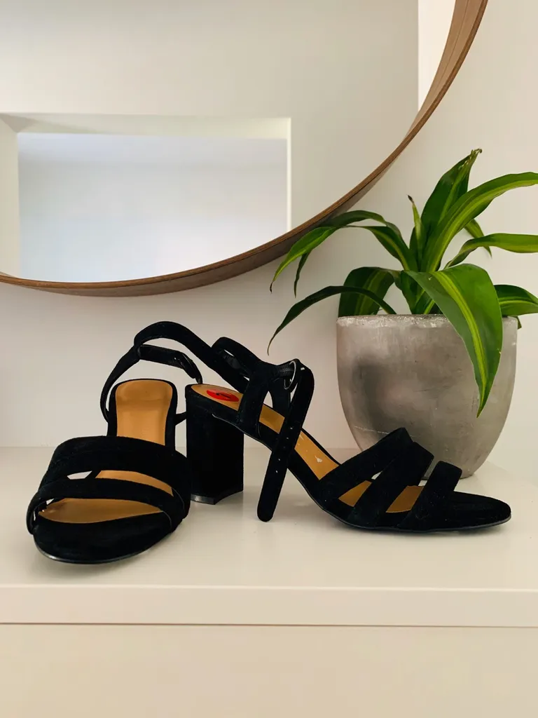 NEW Chinese Laundry Heels 7 photo 1