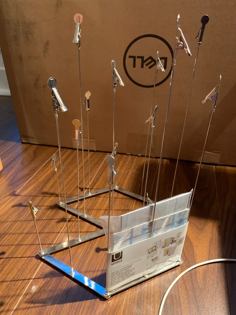 Umbra Photo And Item Holder photo 1