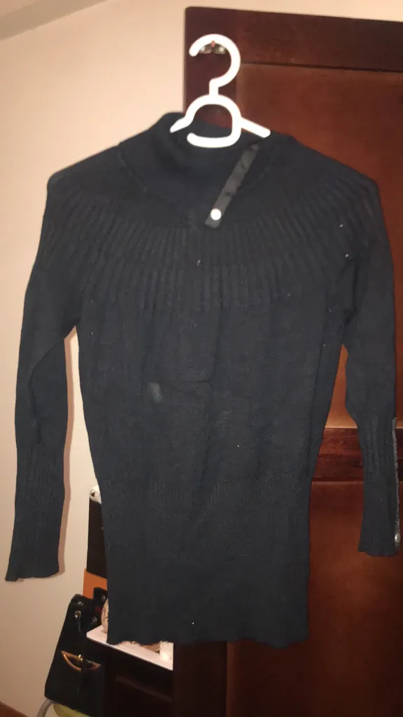 Black Top From Suzy Shier photo 1