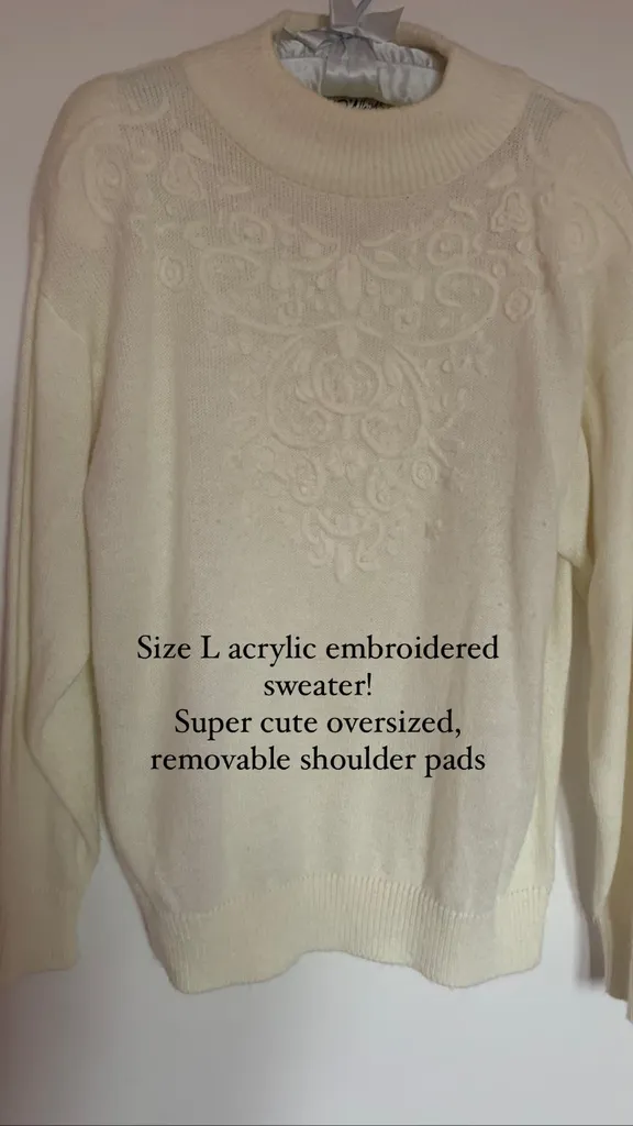 🤍 90s Cream Acrylic Sweater photo 1