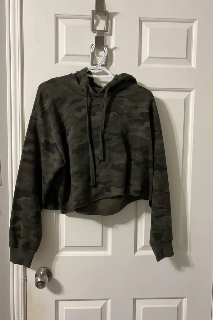 Cropped Army Hoodie photo 1
