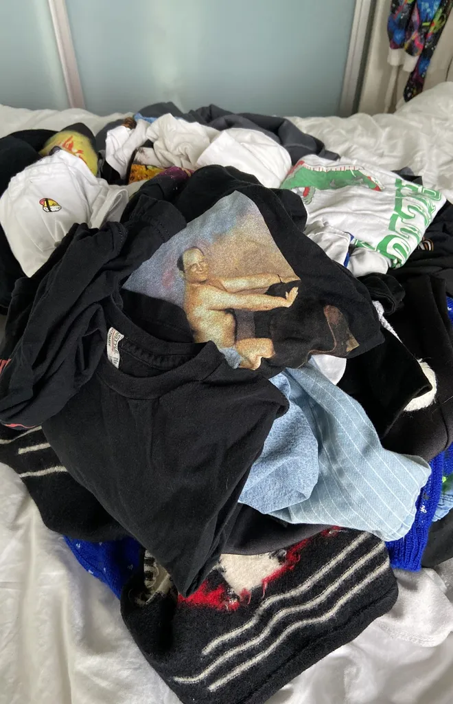 So Much Clothing! photo 1