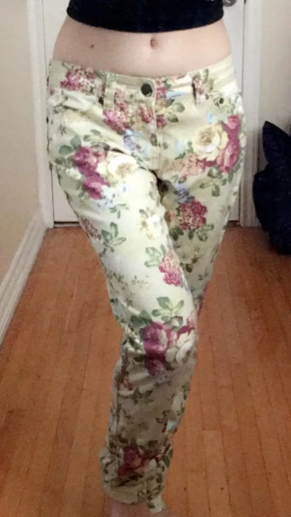 Floral Pants Size 28 photo 1