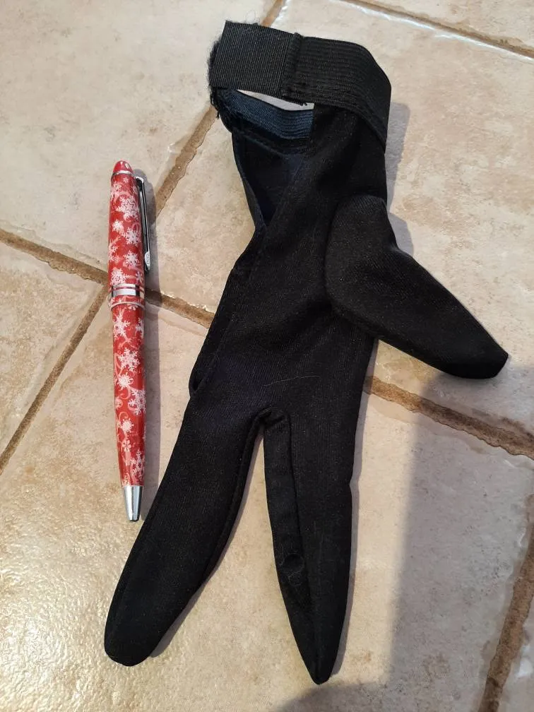 3 Fingers Pool Glove photo 1