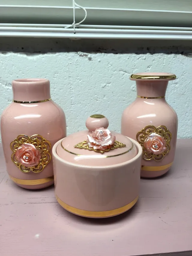 Vintage trinkets photo 1