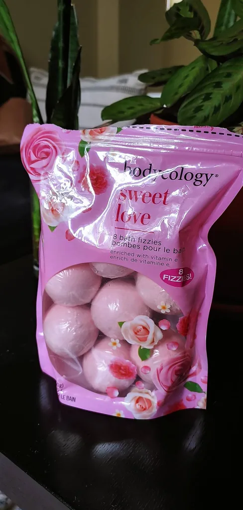 Enriched Bath Bombs photo 1